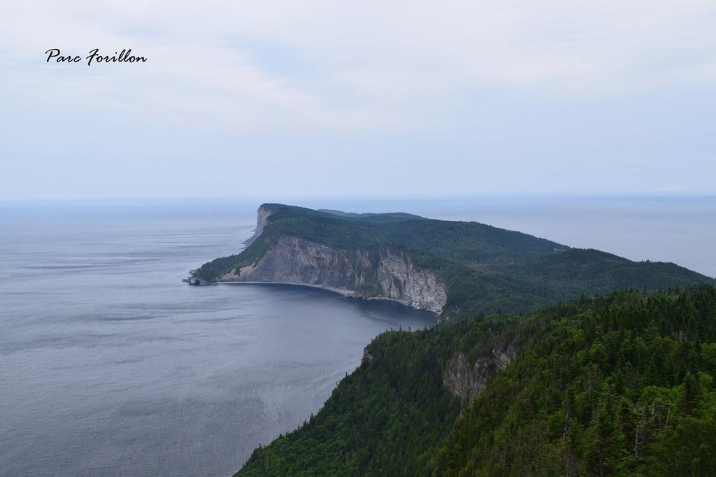 Les Cabines Sur Mer Cap-des-Rosiers Exteriér fotografie