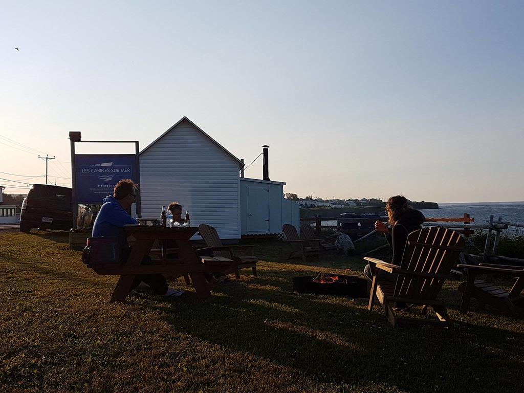 Les Cabines Sur Mer Cap-des-Rosiers Exteriér fotografie